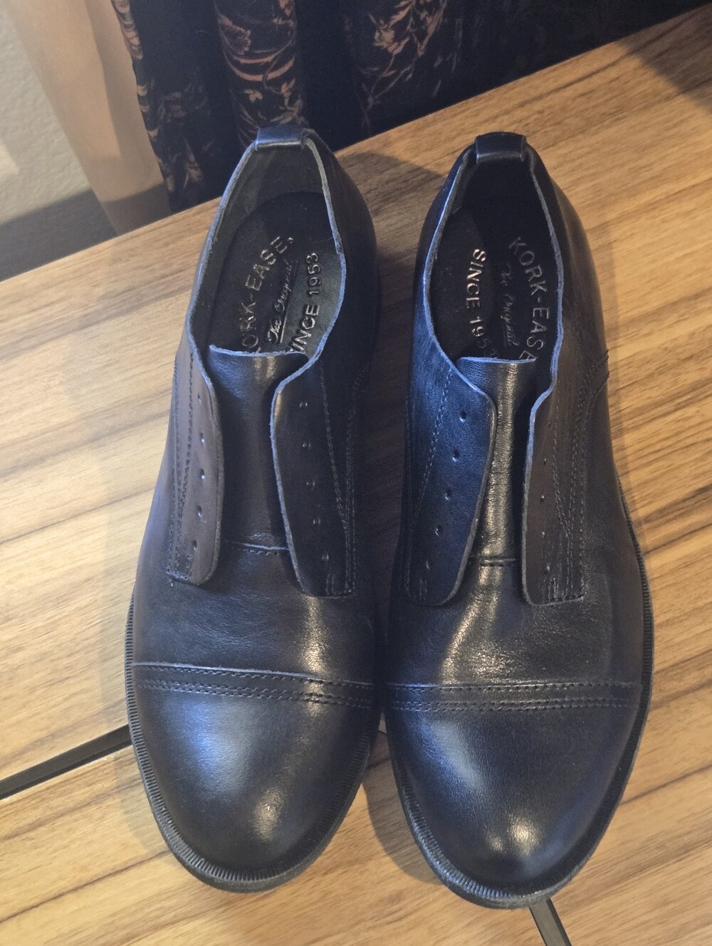 Kork-Ease Rori Cap Toe Derby Shoes Black Leather Editorialist Sleek Laceless Sli